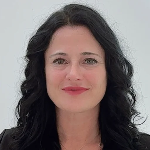 Dr. Serenella Sipos